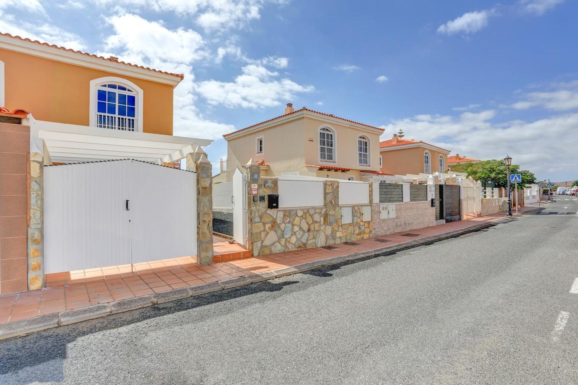 Minerva Villa Caleta De Fuste Exterior photo